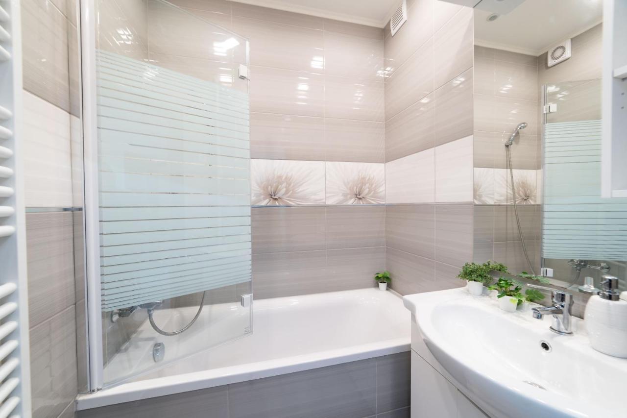 Comfort 66 - Real-Life 3-Room Family Stay With 4 Beds Miskolc Dış mekan fotoğraf